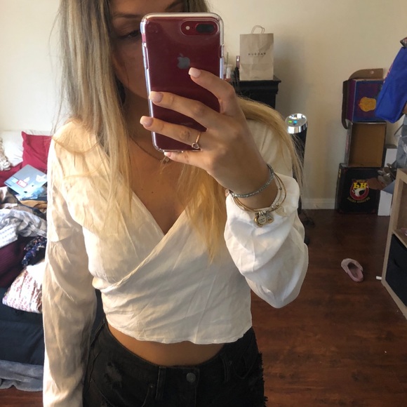 brandy melville blouse - Picture 2 of 3